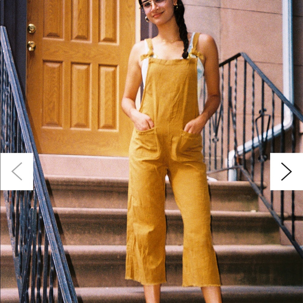 ISO!! Billabong run wild overall jumpsuit